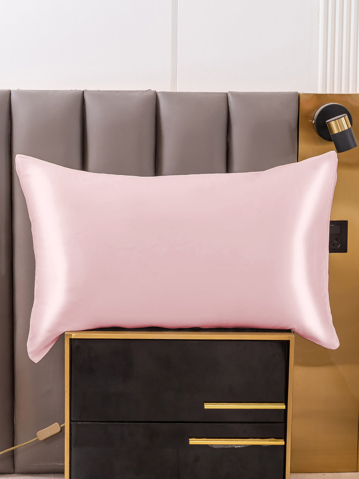 SilkenLuxe - Premium Mulberry Silk Pillowcase with Envelope Closure