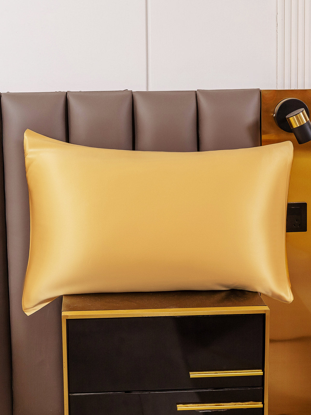 SilkenLuxe - Premium Mulberry Silk Pillowcase with Envelope Closure