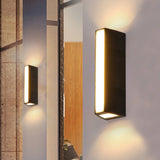 TerraceBeam - Outdoor LED Wall Lamp
