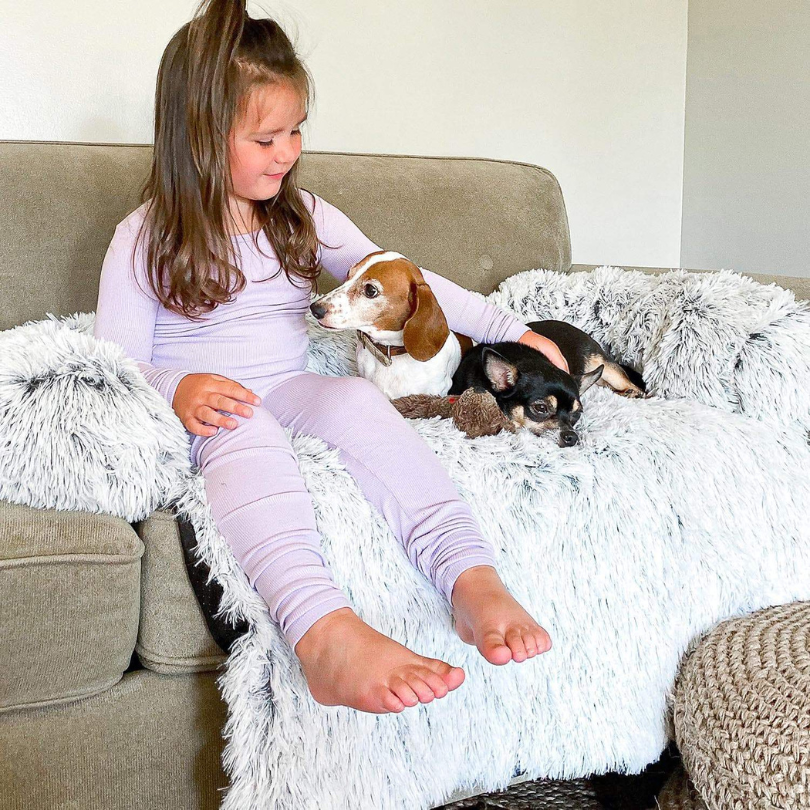 Water-Repellent Dog Bed Protector with Soft Vegan Fur – Non-Slip, Comfortable, Suitable for All Dog Sizes