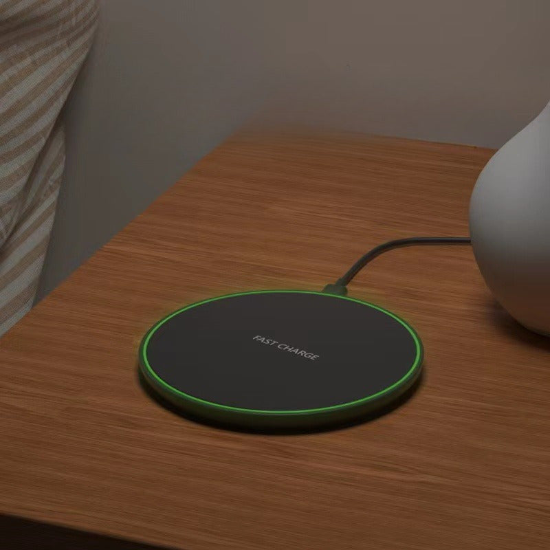 Fast Wireless Charger – 15W Induction Charging Pad for iPhone and Android Devices, Sleek Design, Cable-Free Convenience