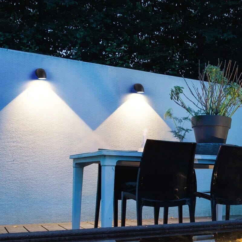 Waterproof LED Outdoor Wall Light Fixture for All Weather Conditions