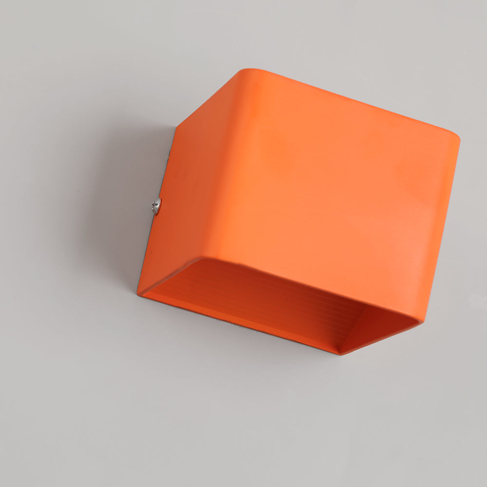 SquareGlow – Contemporary Wall Light