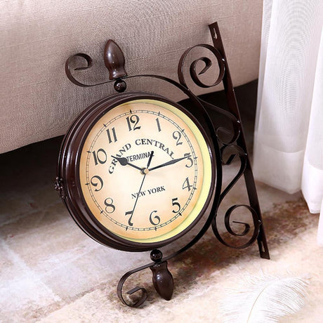 UrbanRetro - New Yorker Vintage Wall Clock