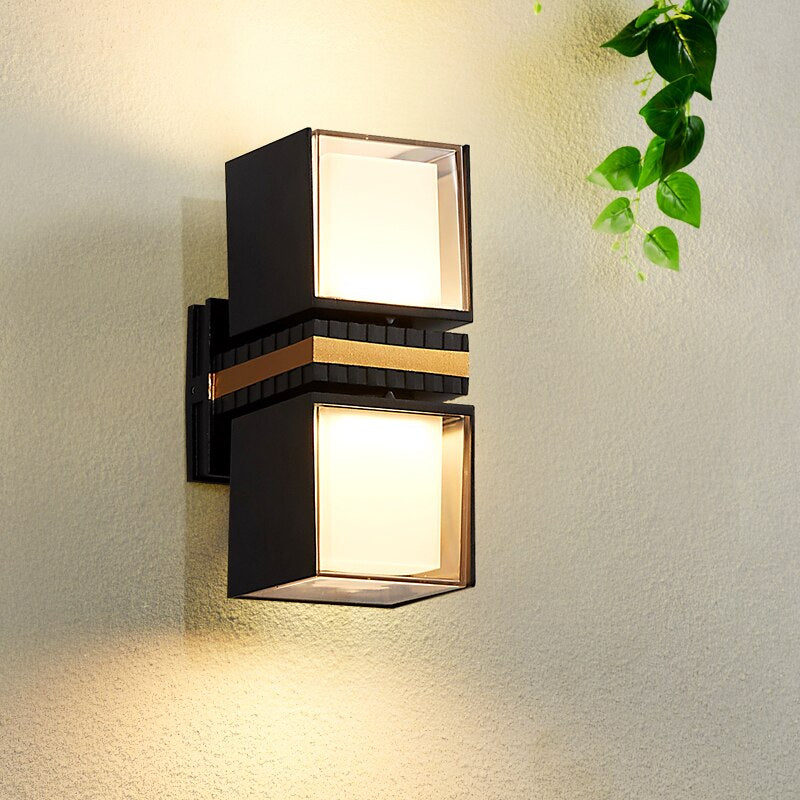 Adjustable Waterproof Outdoor Wall Lamp – Stylish Black Wall Sconce Lighting for Garden and Terrace