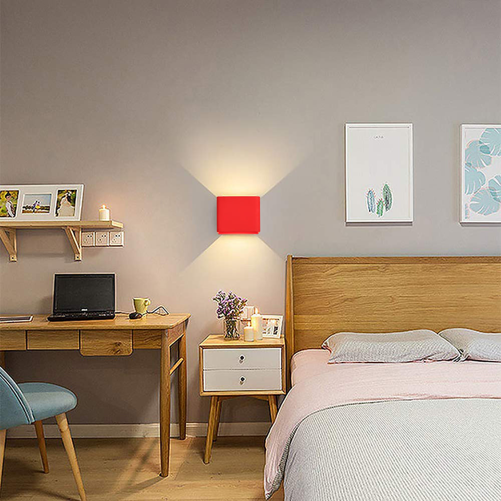 SquareGlow – Contemporary Wall Light