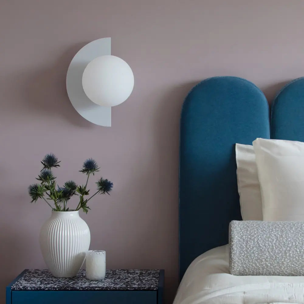 AuraCircle - Modern Circular Wall Lamp