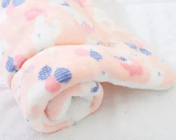 Ultra Soft Cat Blanket – Cozy Flannel Blanket with Cats, Hypoallergenic and Machine Washable, Perfect for All Cats