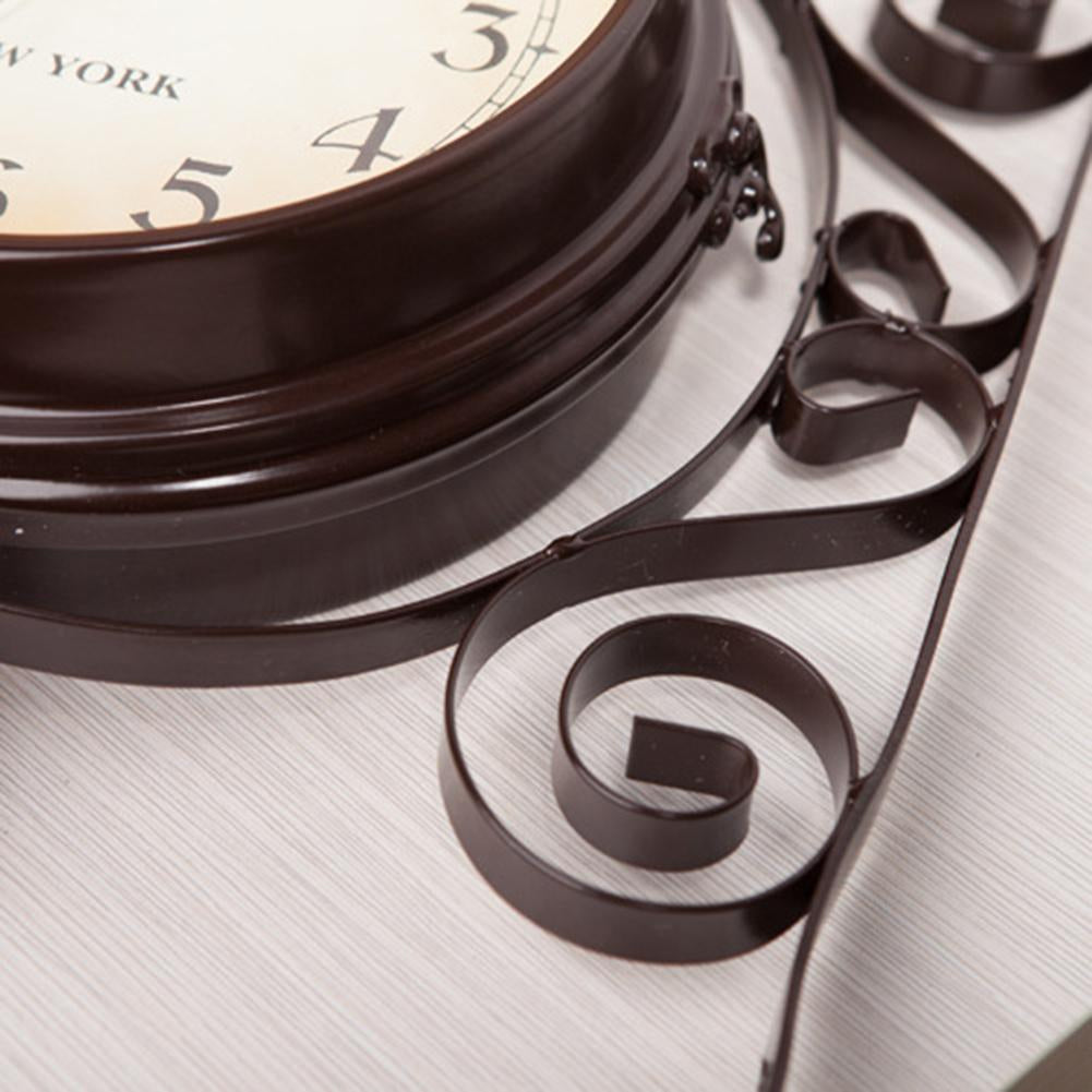 UrbanRetro - New Yorker Vintage Wall Clock