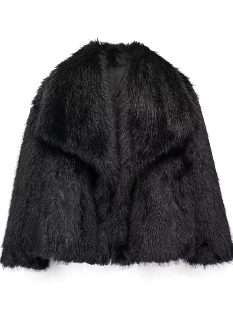 ArcticGrace - Luxurious and Eco-Friendly Faux Fur Jacket for Elegant Warmth