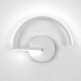 AluGlow – Contemporary LED Wall Lamp with Curved Aluminium