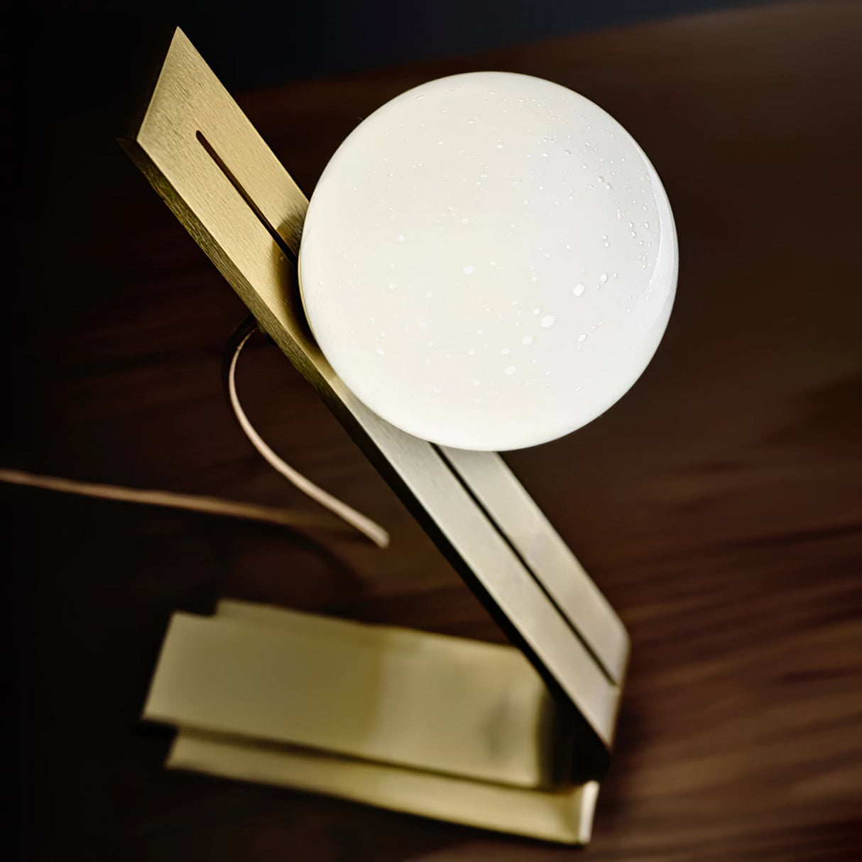 ArandelaGlow - Modern Desk Light