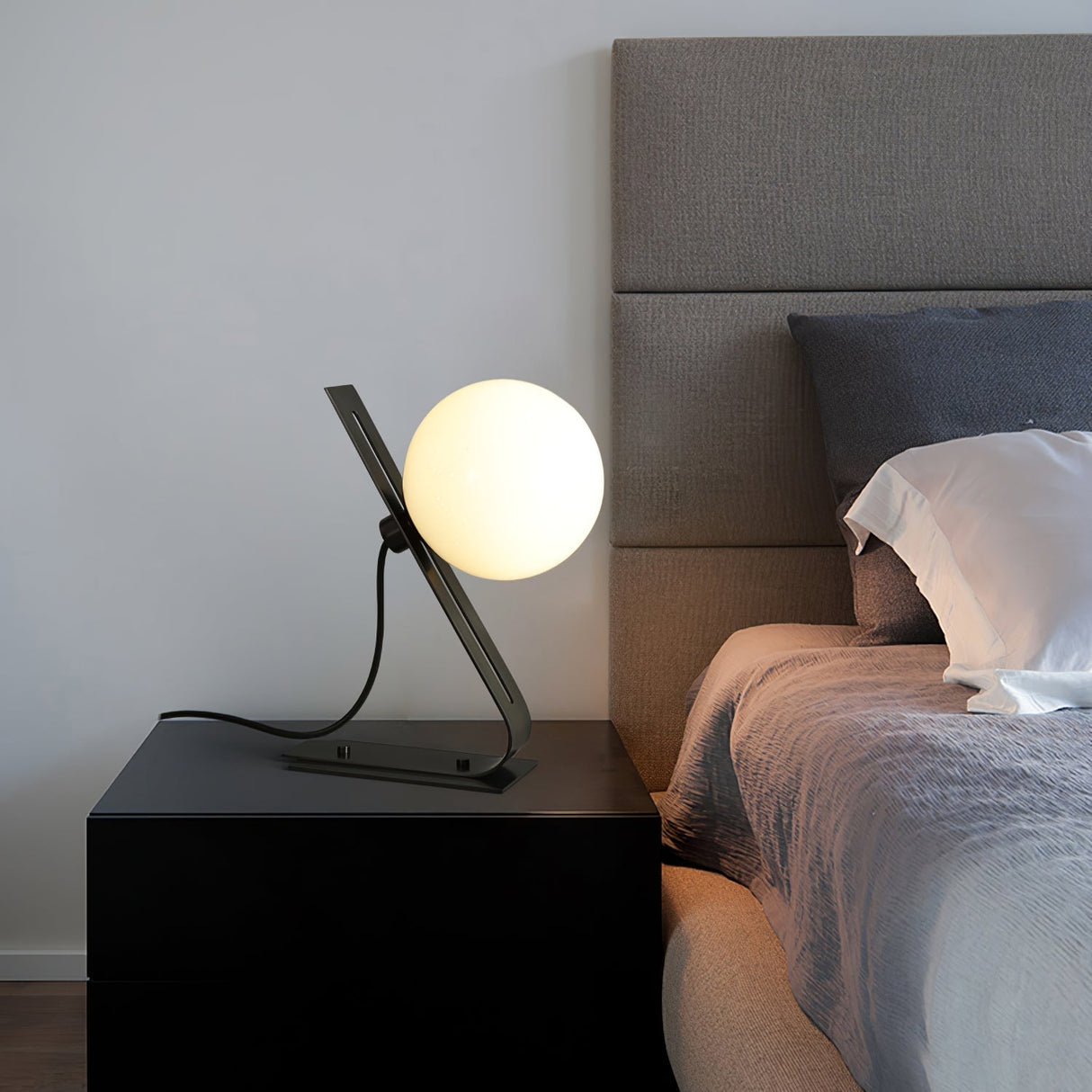 ArandelaGlow - Modern Desk Light