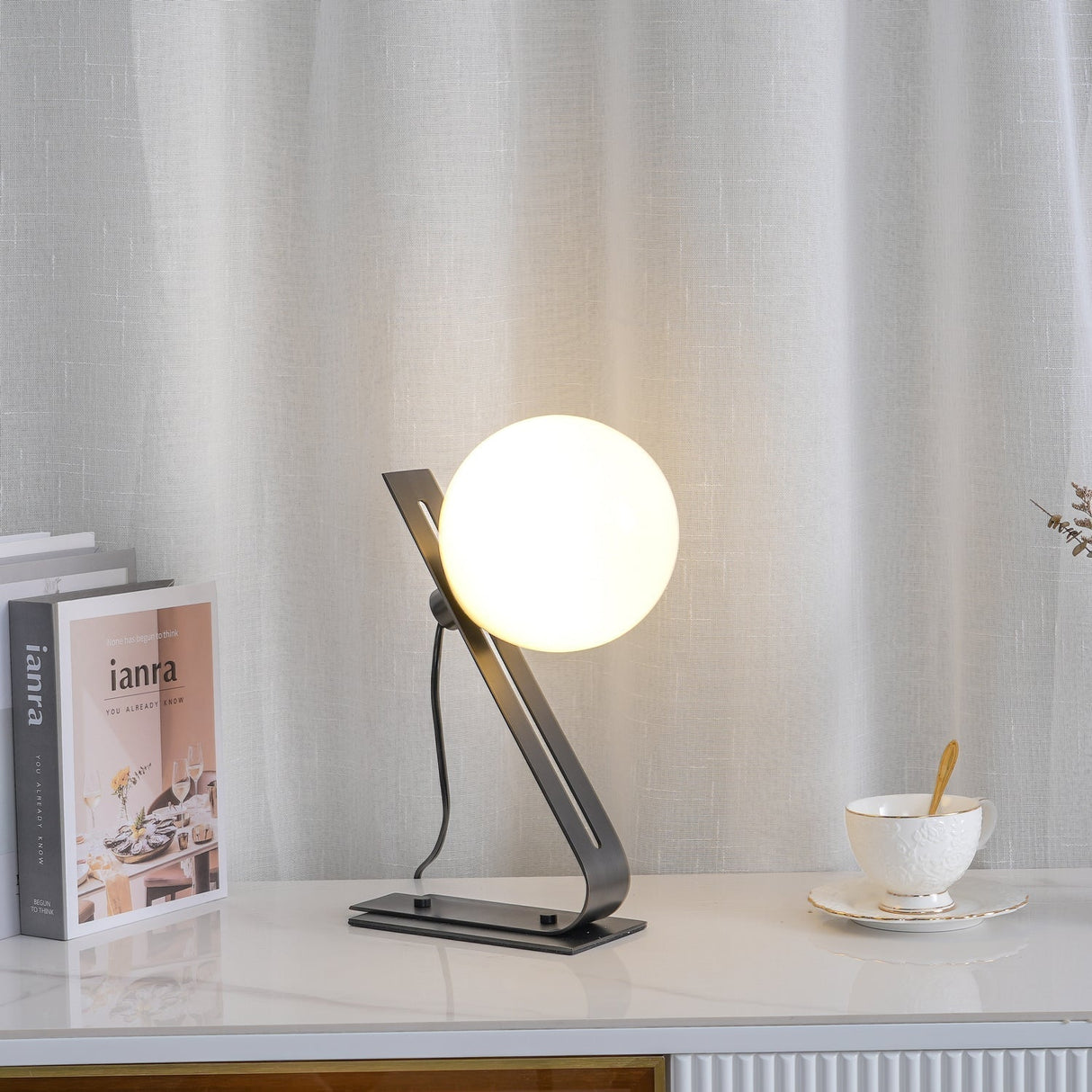 ArandelaGlow - Modern Desk Light