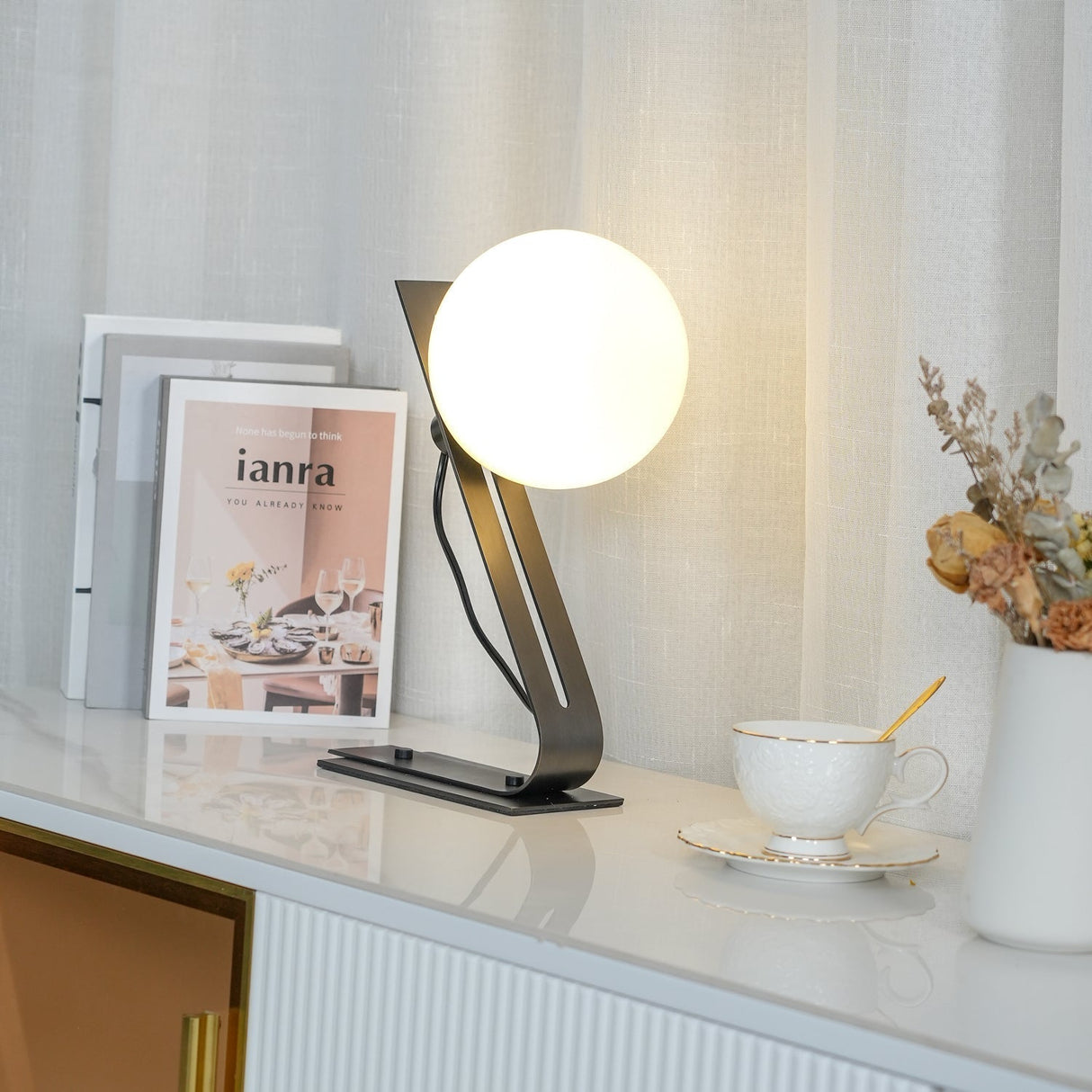 ArandelaGlow - Modern Desk Light