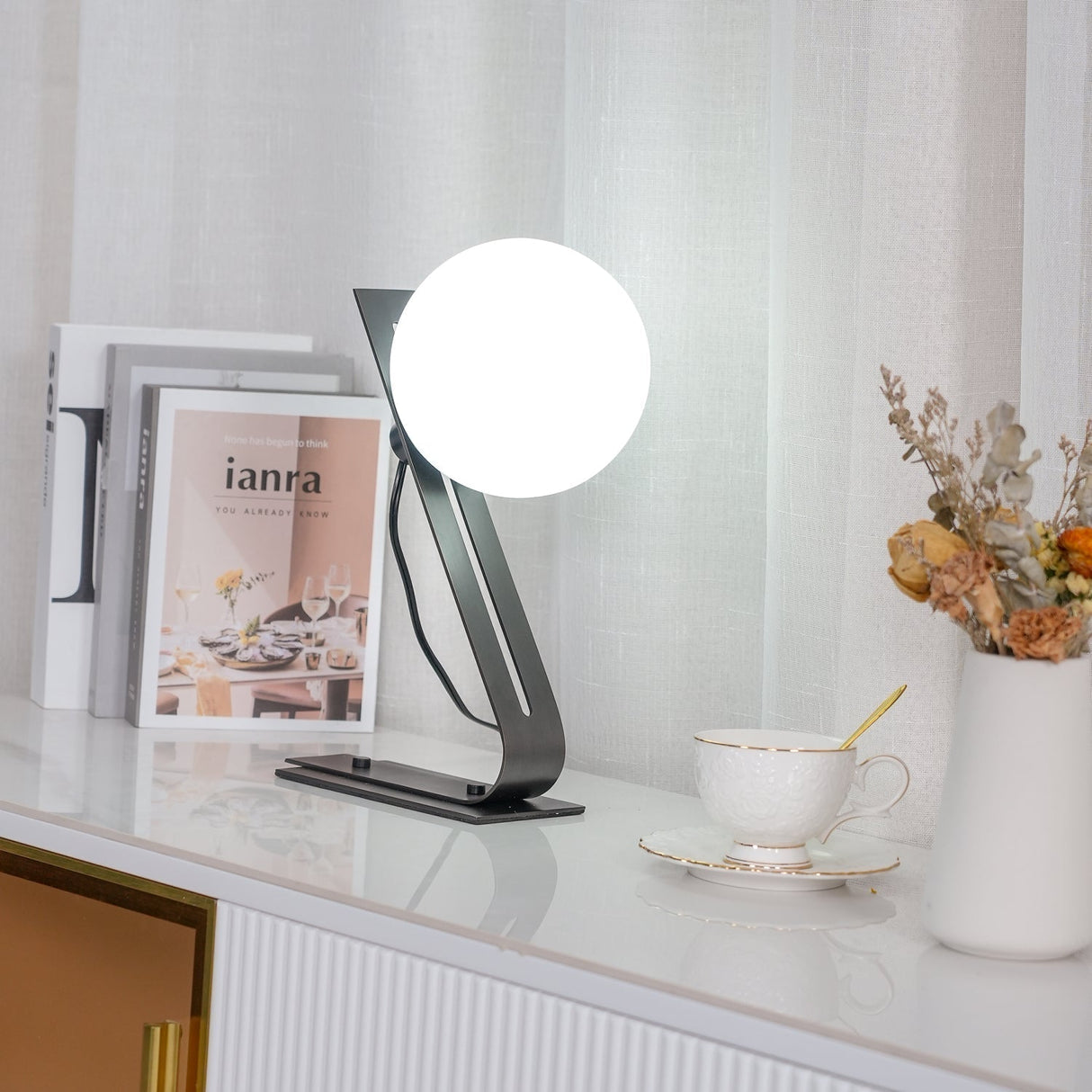 ArandelaGlow - Modern Desk Light