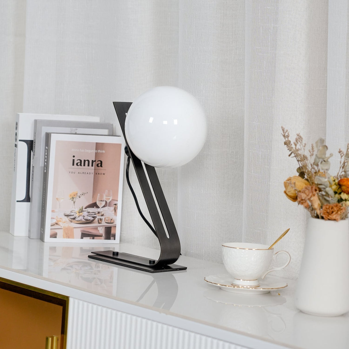 ArandelaGlow - Modern Desk Light