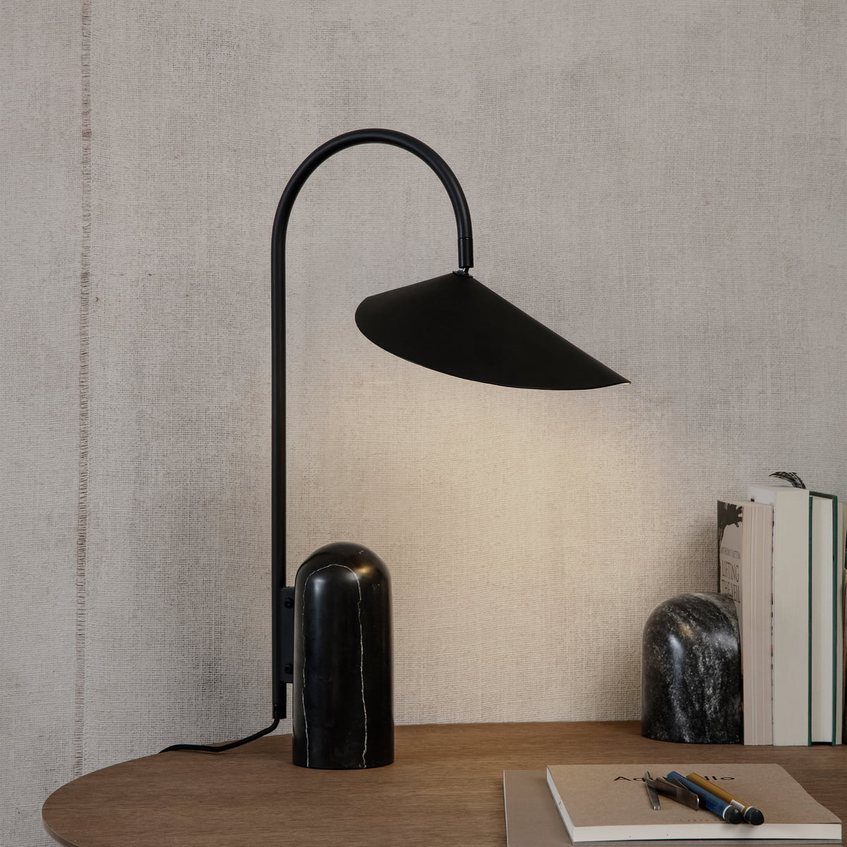 VerbaLume – Contemporary Adjustable Lighting Table Lamp