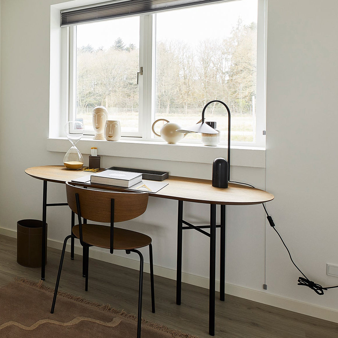 VerbaLume – Contemporary Adjustable Lighting Table Lamp