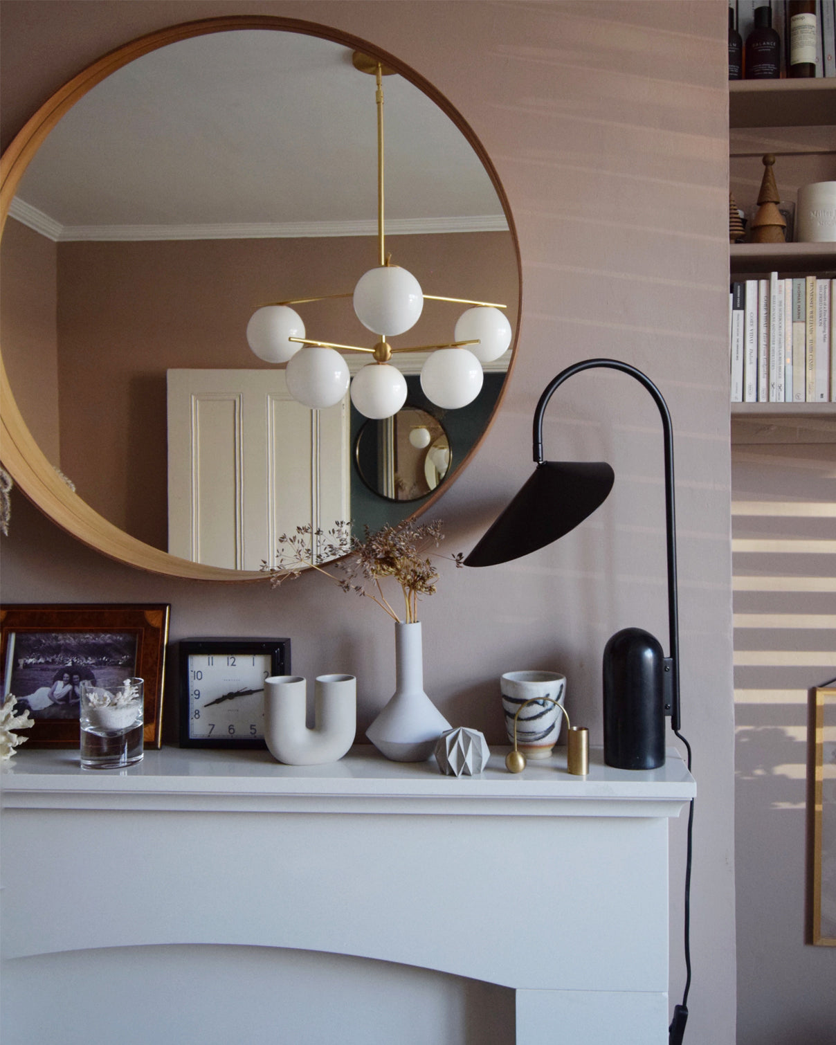 VerbaLume – Contemporary Adjustable Lighting Table Lamp