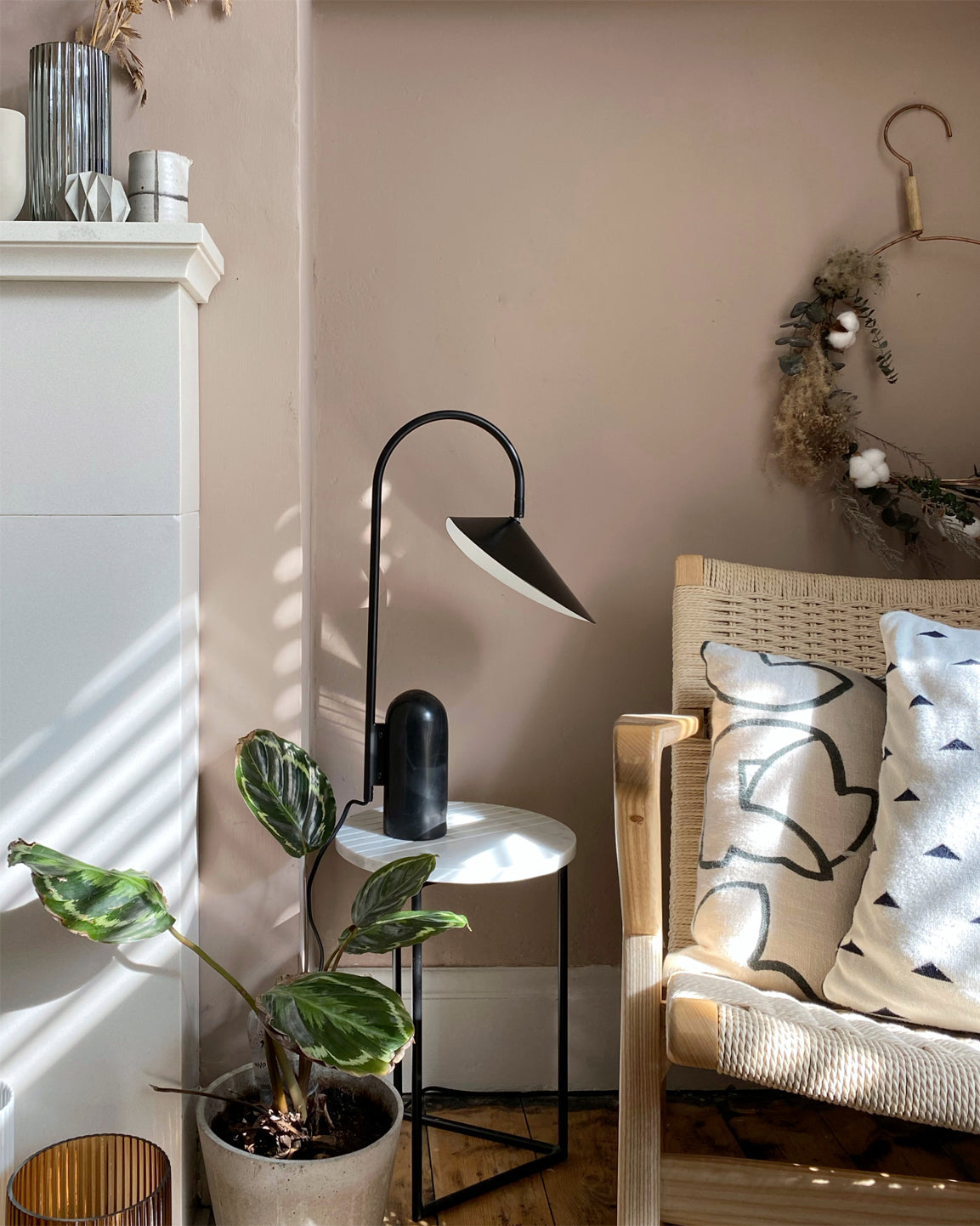VerbaLume – Contemporary Adjustable Lighting Table Lamp