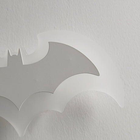 ShadowFlight – Artistic Wall Sconce