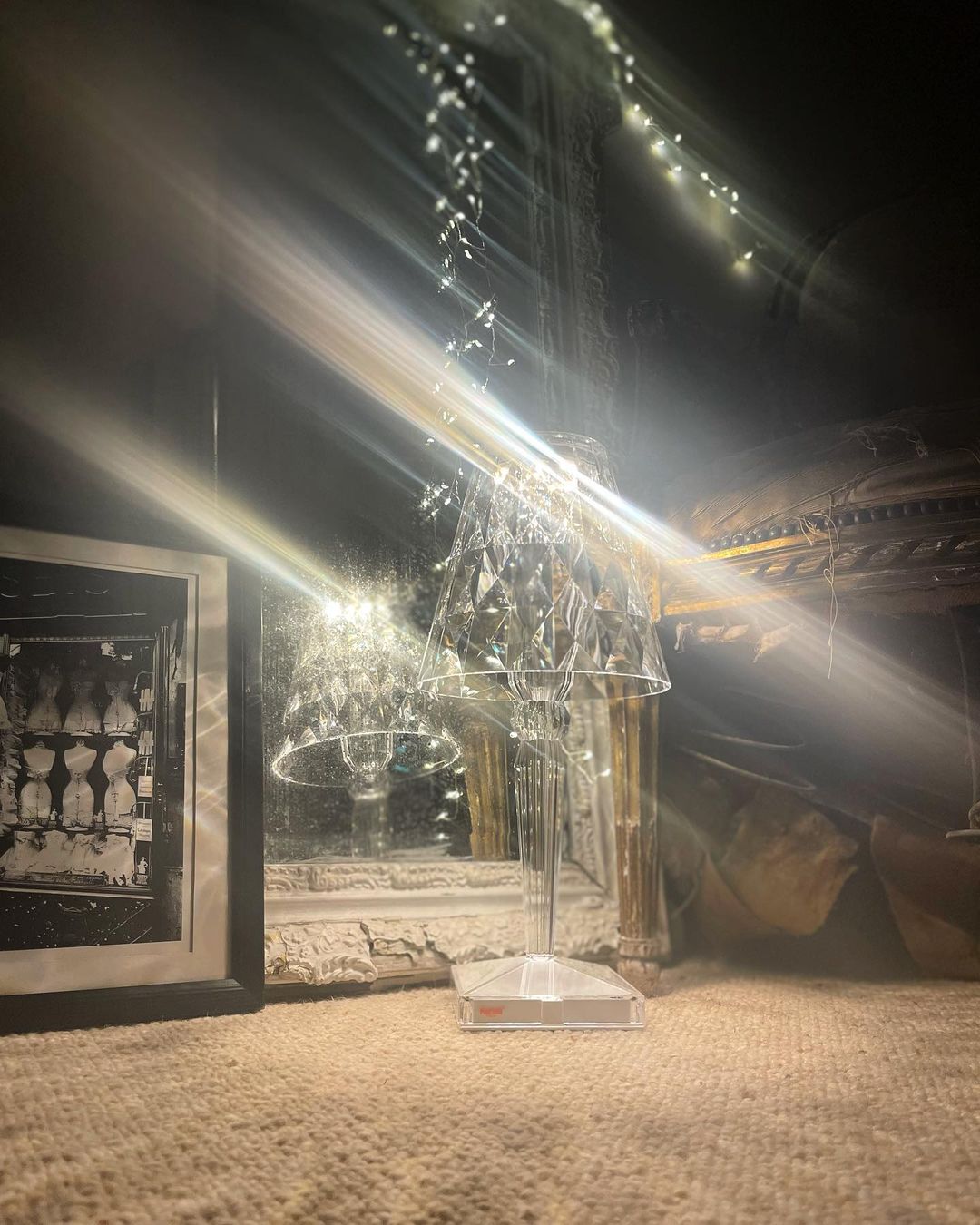 SparkleBeam - Modern LED Lamp with a Touch of Glamour