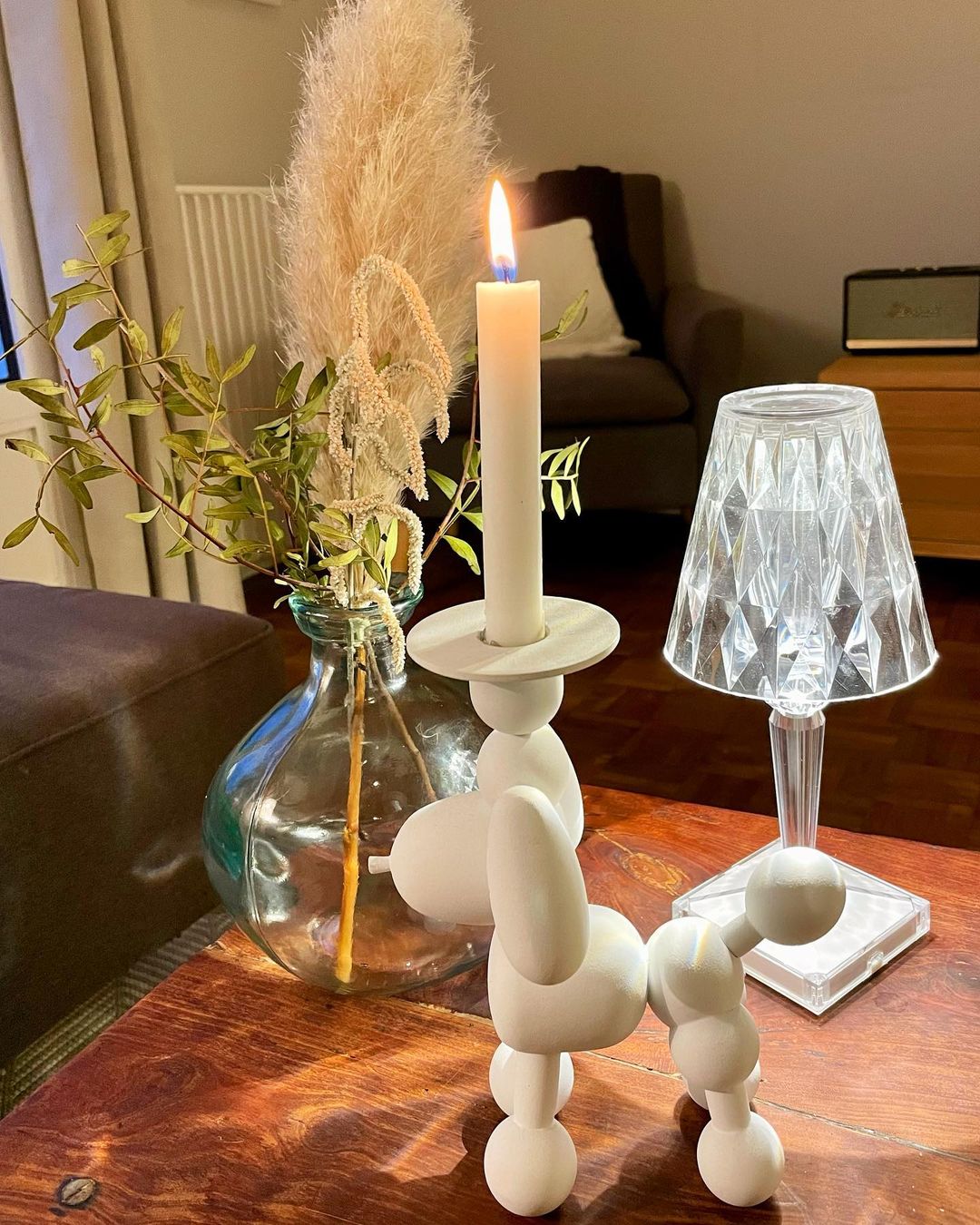 SparkleBeam - Modern LED Lamp with a Touch of Glamour