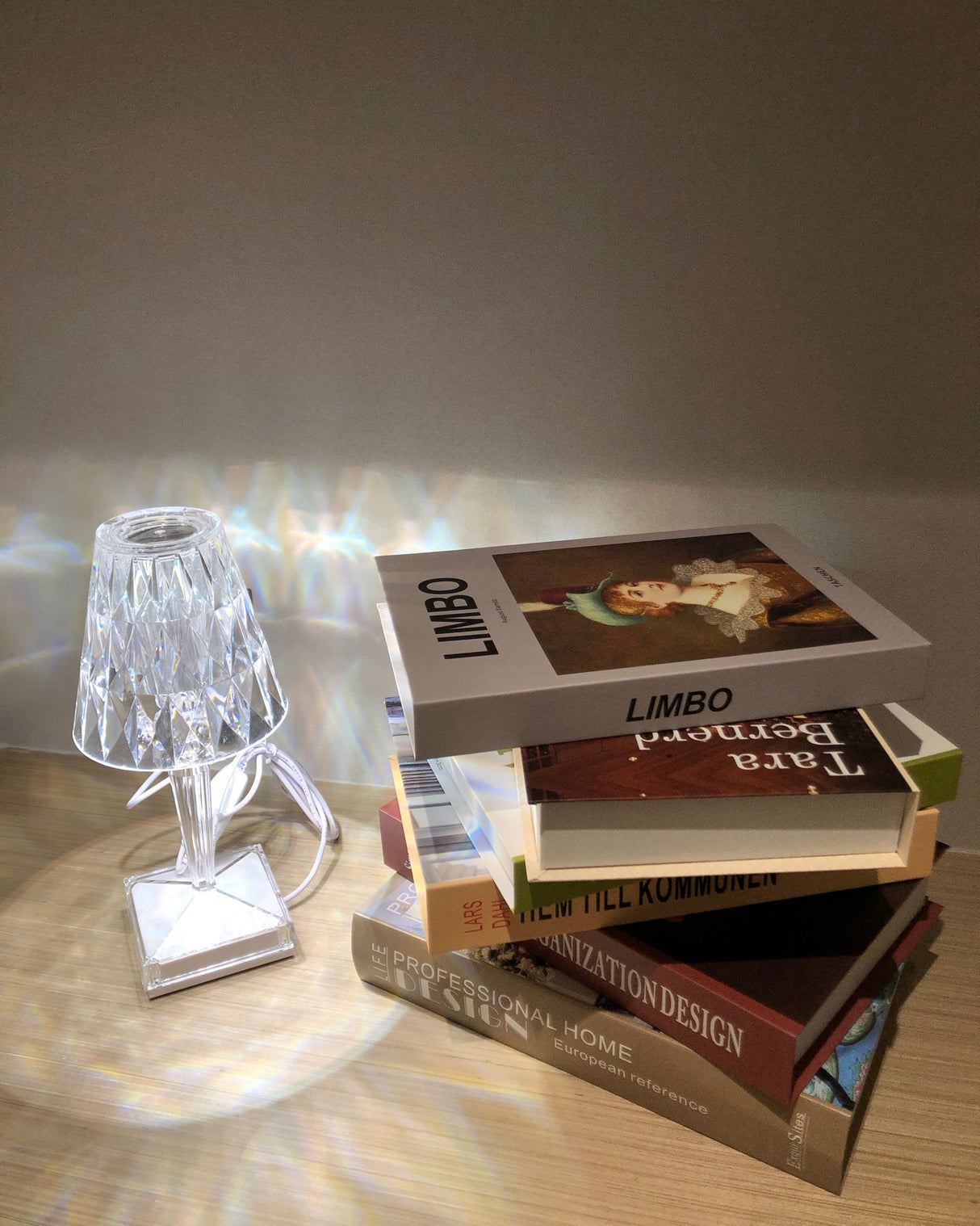 SparkleBeam - Modern LED Lamp with a Touch of Glamour