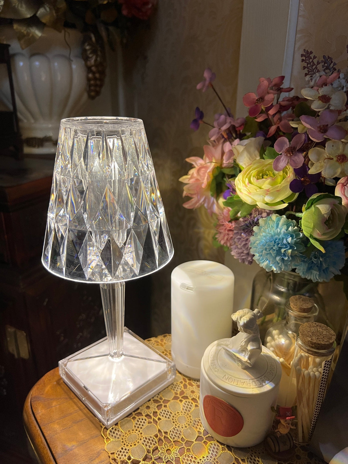 SparkleBeam - Modern LED Lamp with a Touch of Glamour