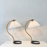 WoodFlow - Table Lamp with Natural Curves and Wooden Design