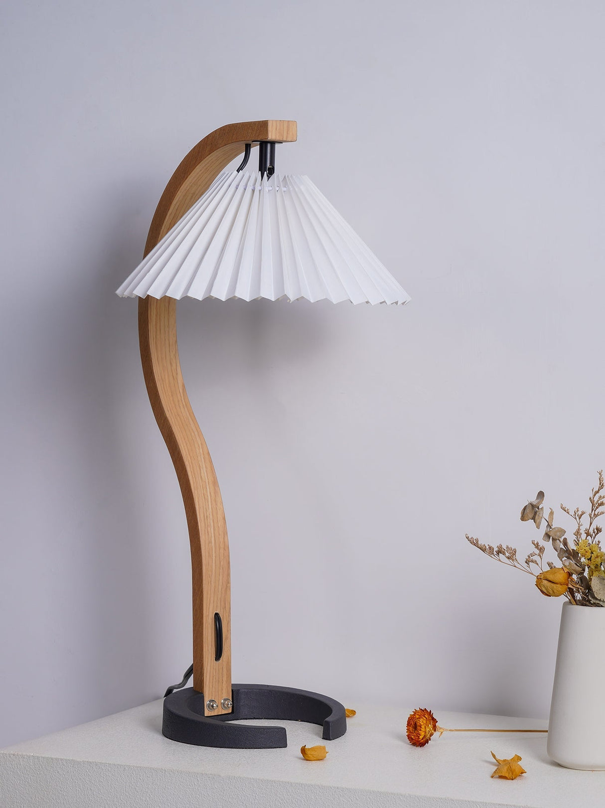 WoodFlow - Table Lamp with Natural Curves and Wooden Design