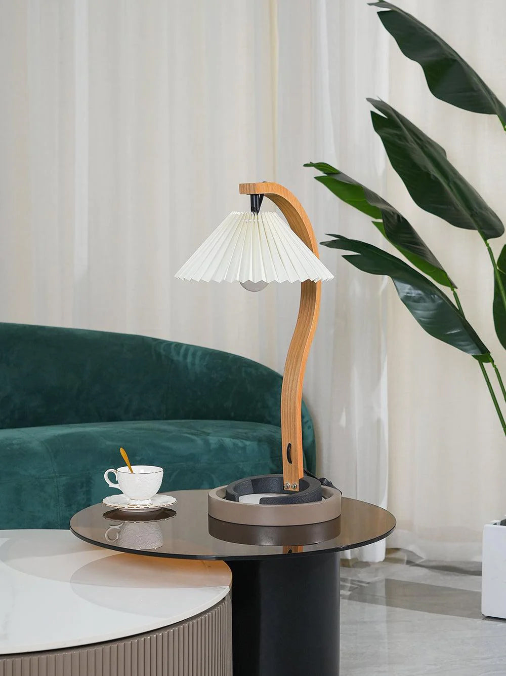 WoodFlow - Table Lamp with Natural Curves and Wooden Design
