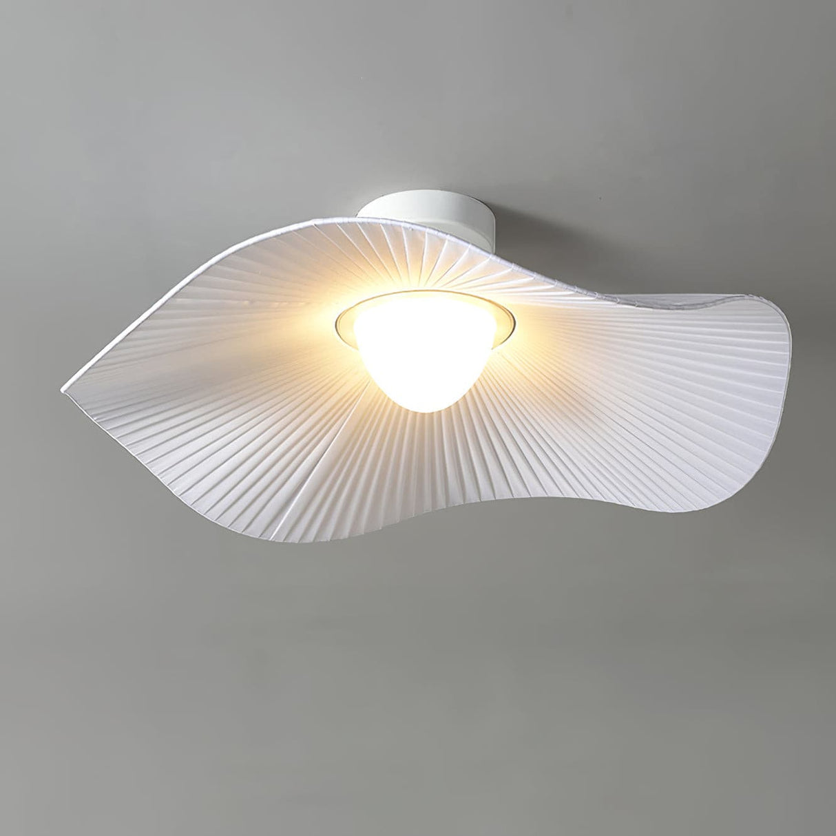 SkyLuxe - Ceiling Lamp with Cloud Detailing and Warm Light Spread