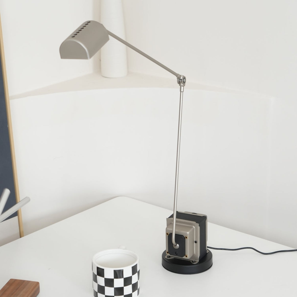 ZalenaShine - Modern Table Light
