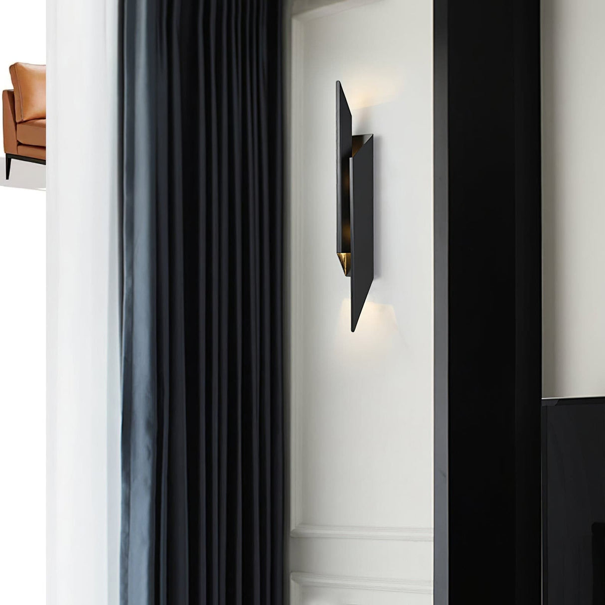 TechBeam – Sleek Modern Wall Light with Advanced Design