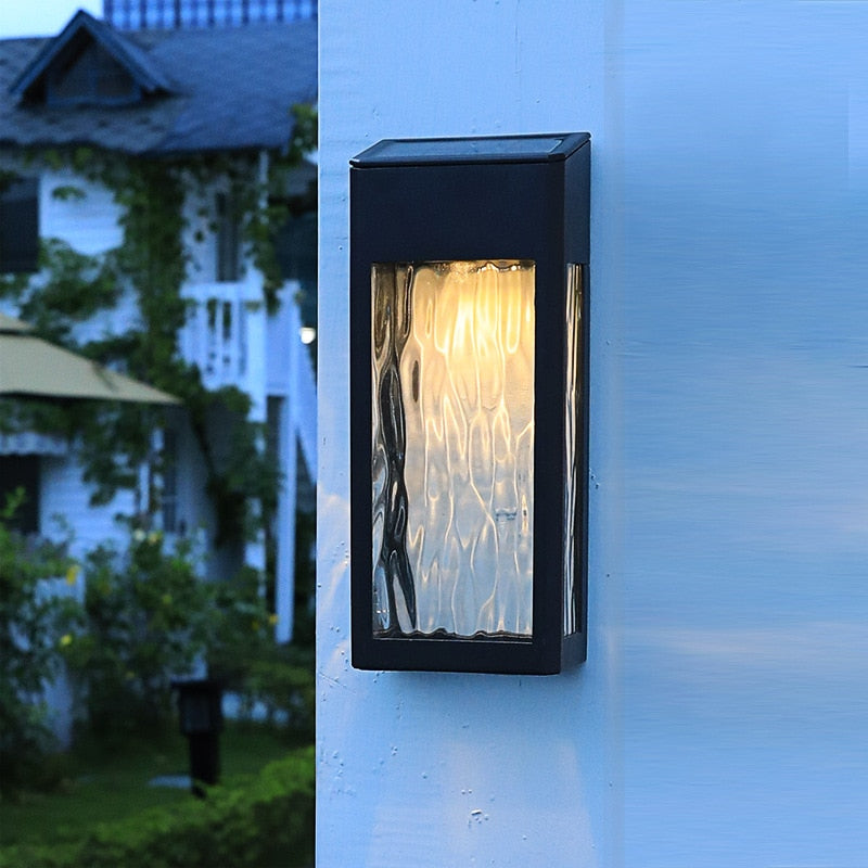 SolarBurst – Outdoor Wall Lamp with Solar Energy