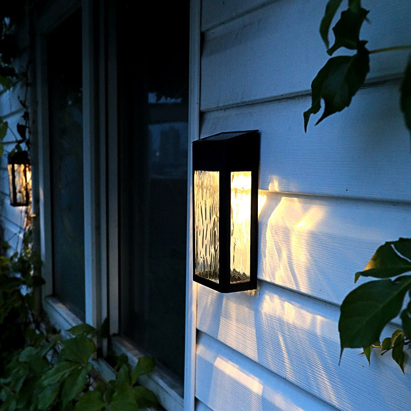 SolarBurst – Outdoor Wall Lamp with Solar Energy