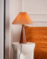 AntiqueRadiance – Elegant Wood and Metal Table Lamp