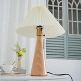 AntiqueRadiance – Elegant Wood and Metal Table Lamp