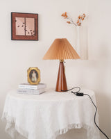AntiqueRadiance – Elegant Wood and Metal Table Lamp