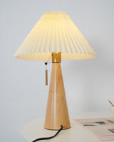 AntiqueRadiance – Elegant Wood and Metal Table Lamp