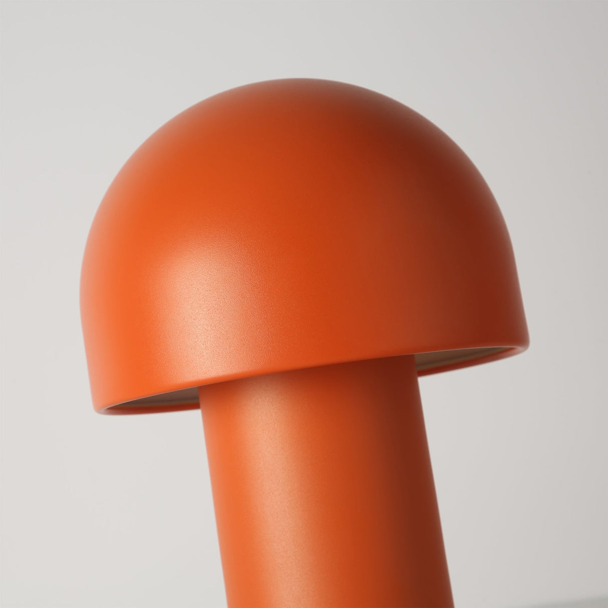 SubtleGlow - Elegant Table Lamp with Soft LED Glow