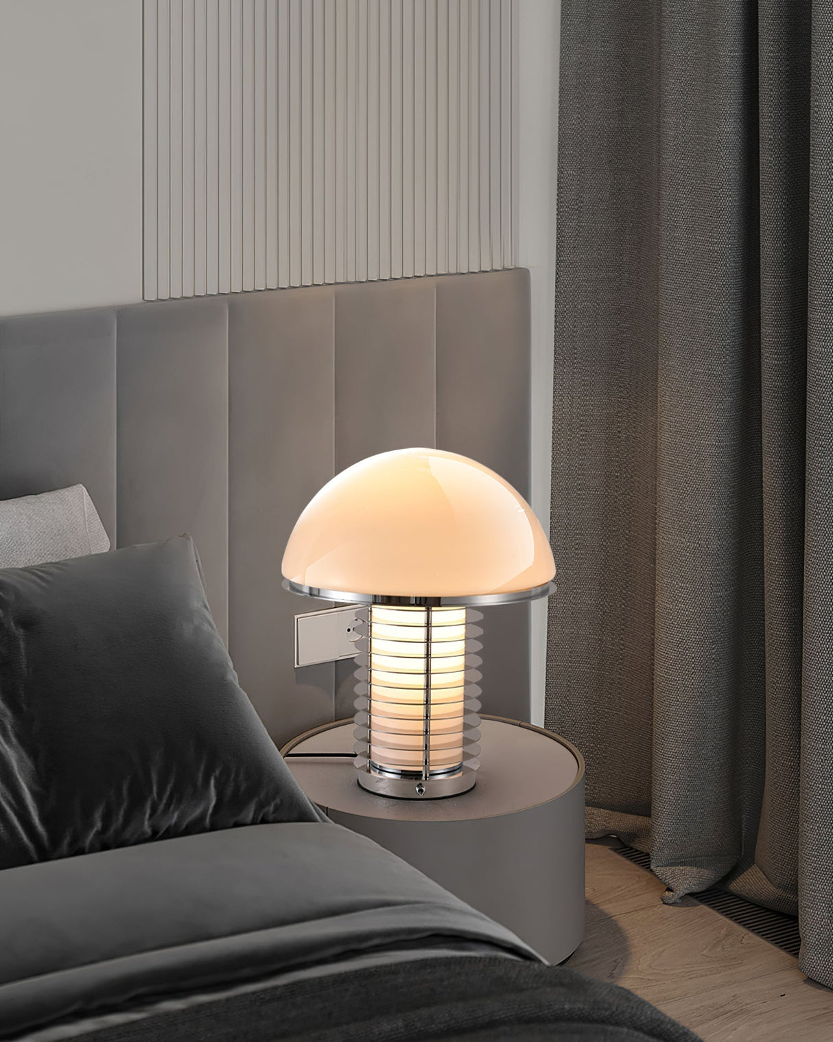 SubtleGlow - Modern Table Lamp with Soft Lighting and Refined Finish