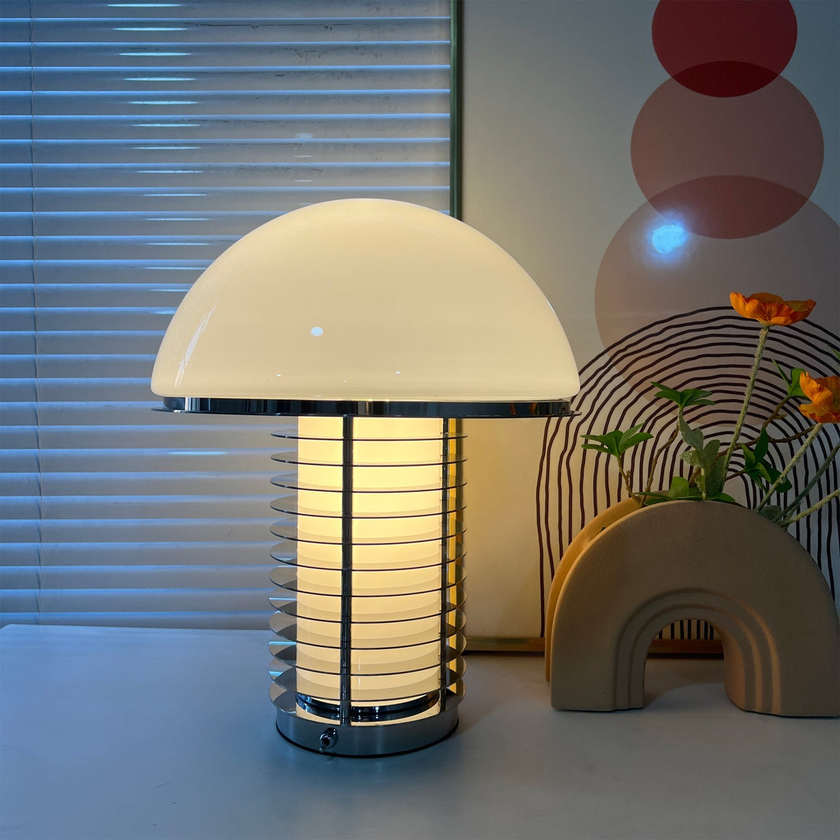 SubtleGlow - Modern Table Lamp with Soft Lighting and Refined Finish