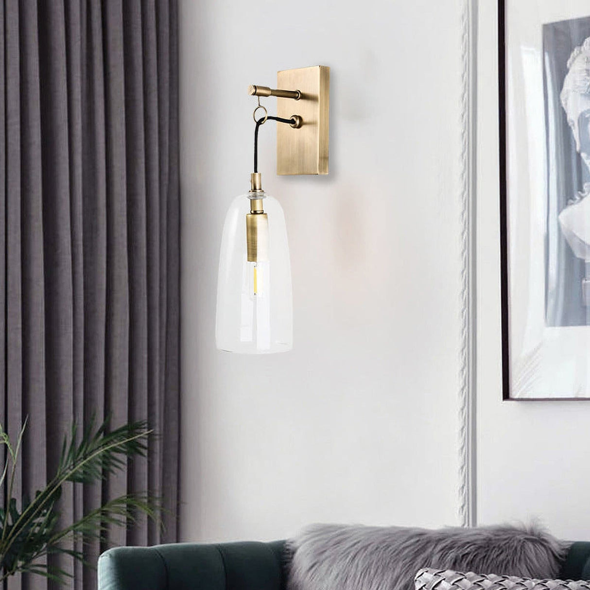 NovaGlow – Refined Gold Wall Lamp for Sophisticated Interiors