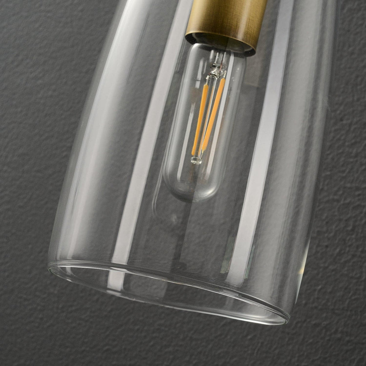 NovaGlow – Refined Gold Wall Lamp for Sophisticated Interiors