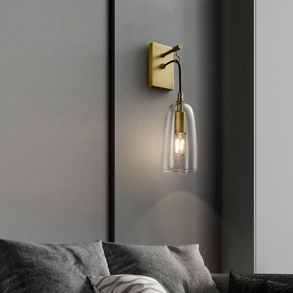 NovaGlow – Refined Gold Wall Lamp for Sophisticated Interiors