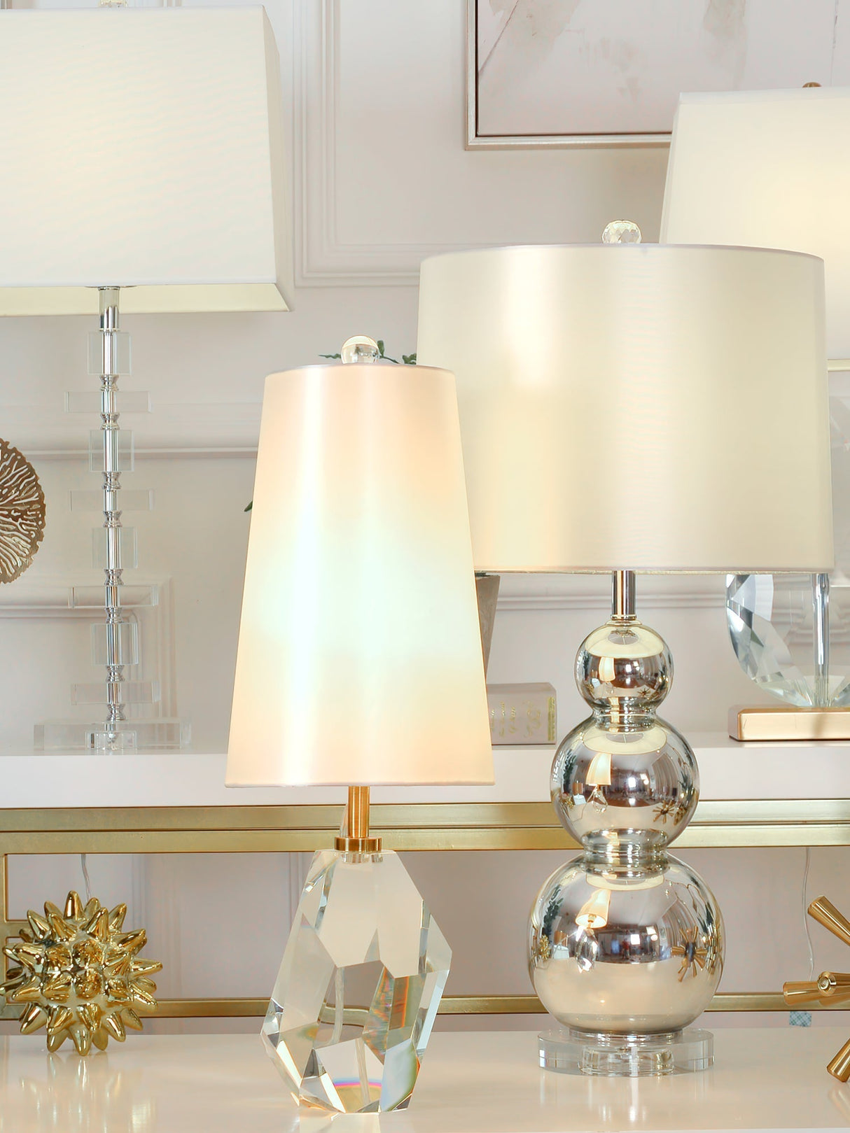 ValentinaLuxe - Stylish Glass Lamp