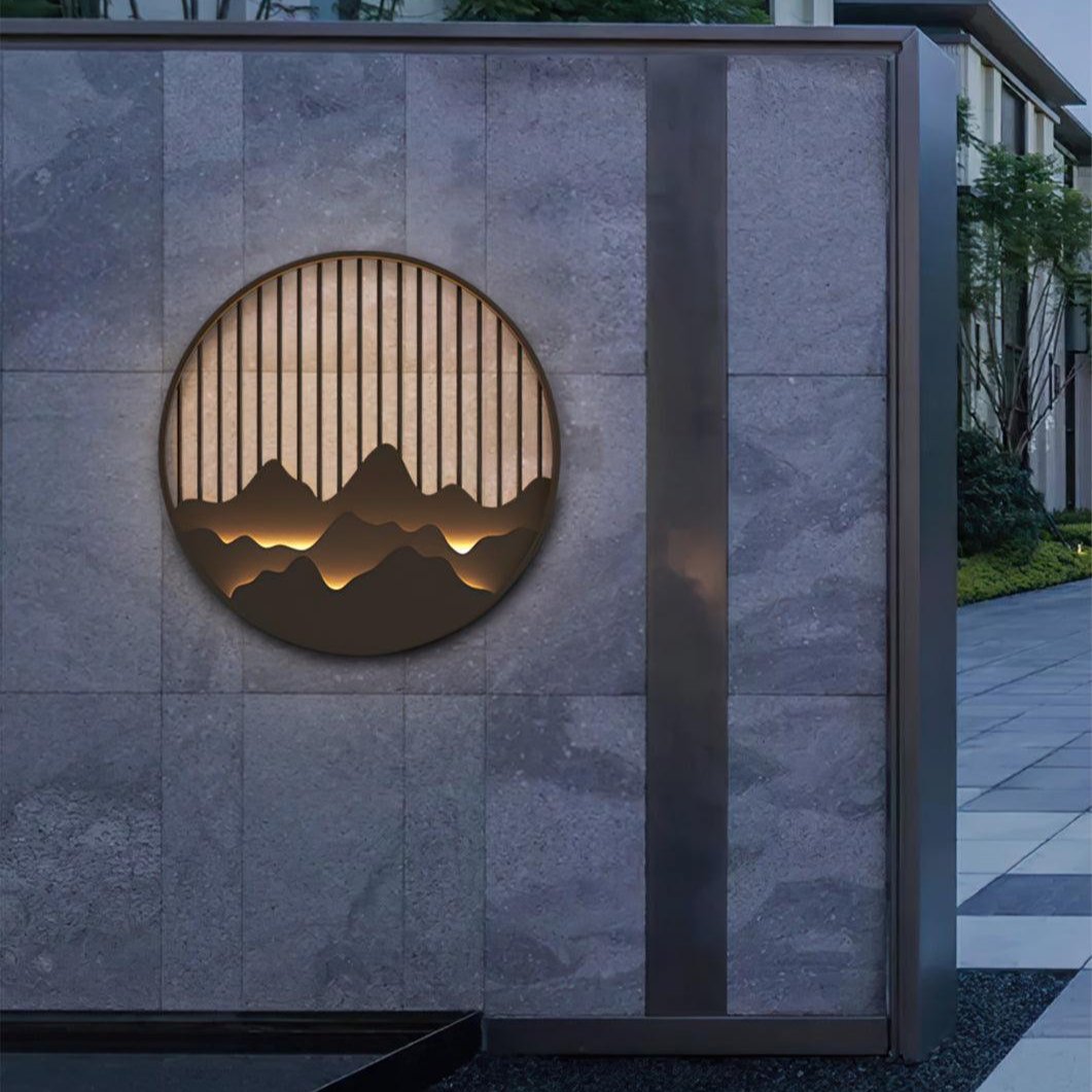 SummitGlow – Elegant Outdoor Wall Lamp